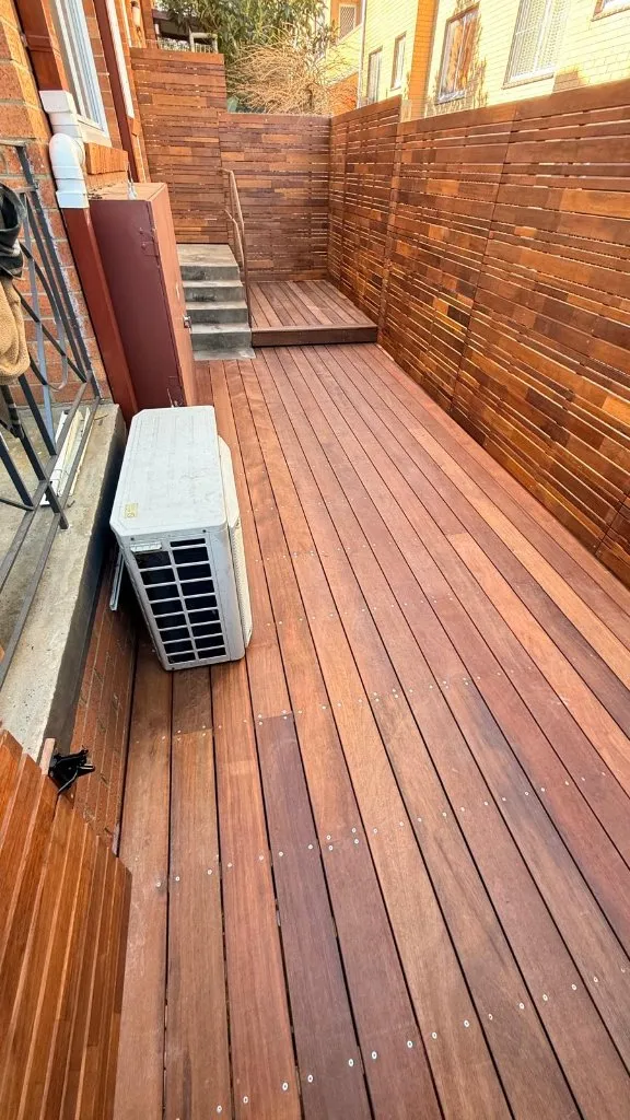 Mitred corner joinery on merbau slat screening in Petersham — 5 Star Decking
